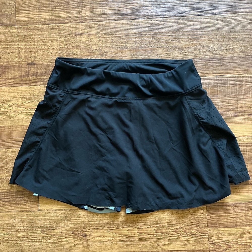 Mono B Camo Black Skort Size Medium